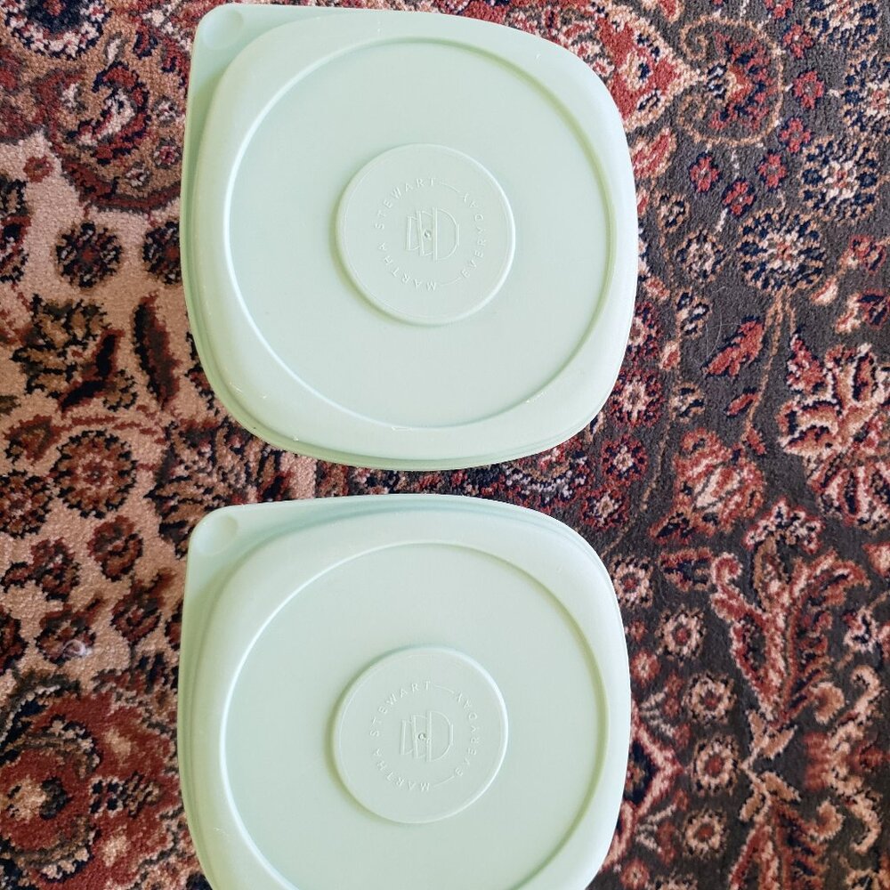 Lot of 5 Food Storage Containers with lids - Various sizes - Picture 3 of 15